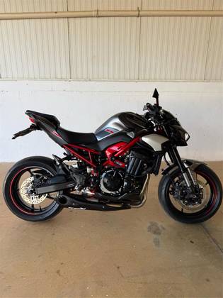 KAWASAKI Z900 KAWASAKI Z900